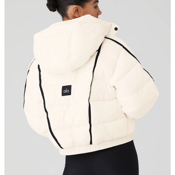 COPY - COPY - NWT Alo Aspen Love Puffer Jacket | size xsmall - Picture 1 of 6